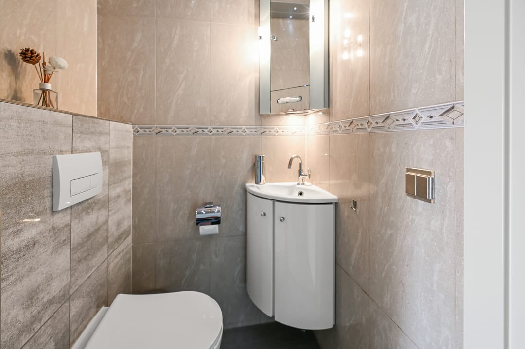 Photo 16 of Knokkestraat 11