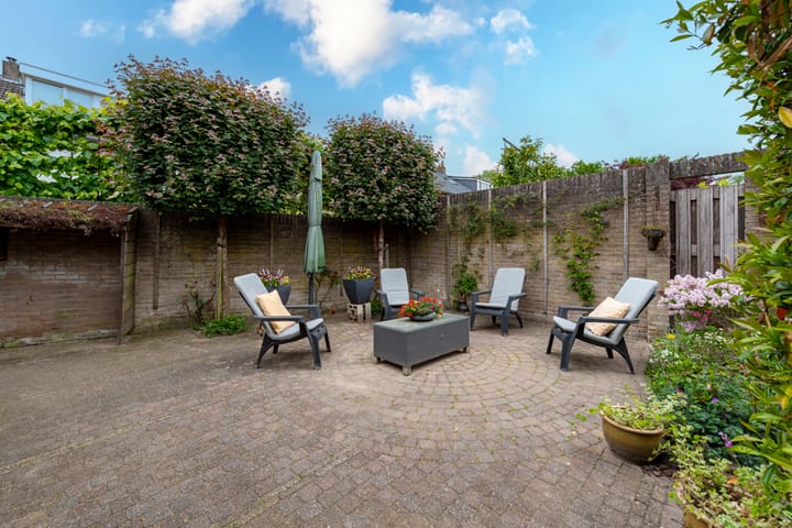 Photo 41 of Dr. Schaepmanstraat 9