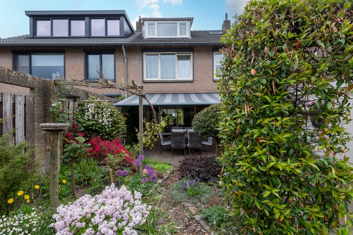 Photo 43 of Dr. Schaepmanstraat 9