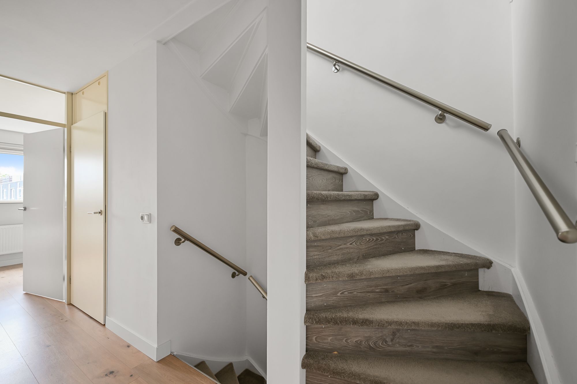 Photo 27 of Knokkestraat 11