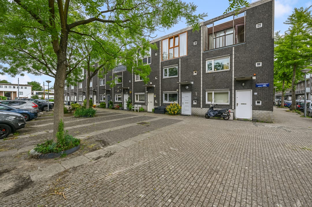 Photo 32 of Knokkestraat 11