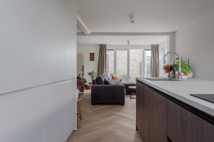 Foto 15 van Aletta Jacobslaan 82