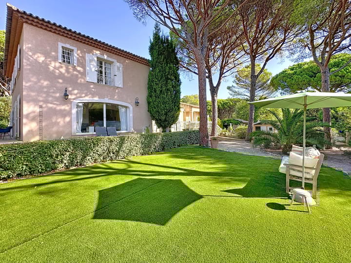 Foto 14 van 124 All. du Micocoulier