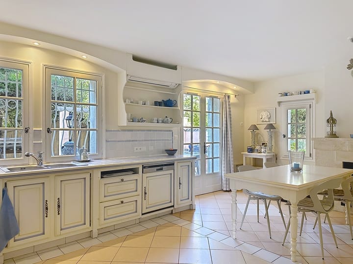 Foto 17 van 124 All. du Micocoulier