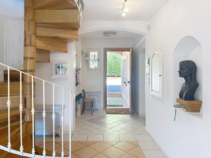 Foto 21 van 124 All. du Micocoulier