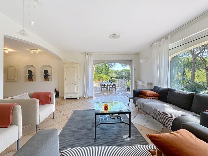 Foto 22 van 124 All. du Micocoulier