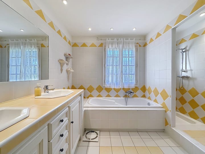 Foto 41 van 124 All. du Micocoulier