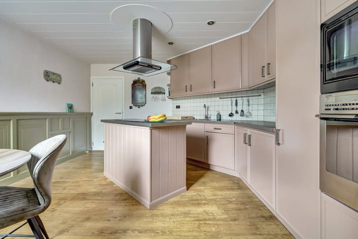 Foto 12 van Poststraat 66