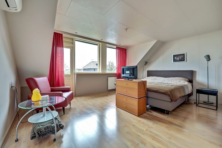 Foto 24 van Poststraat 66