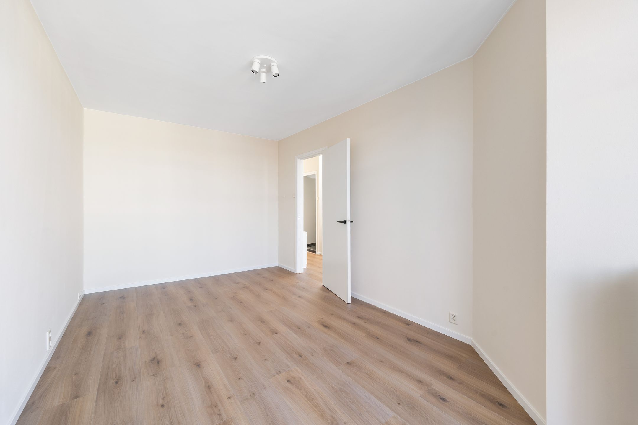 Photo 18 of van Arembergelaan 109