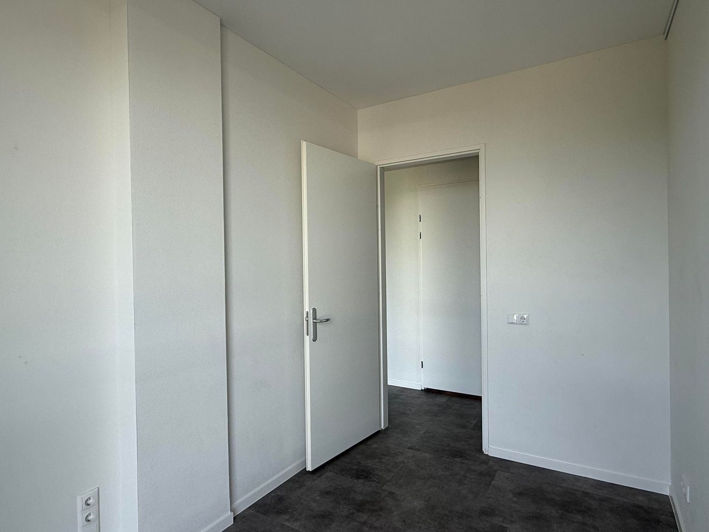 Foto 4 van Raadhuisplein 28-B8