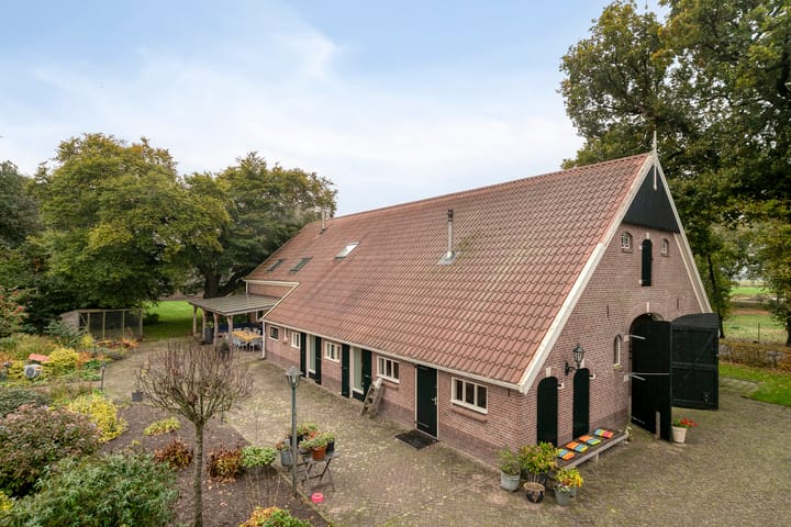 Foto 64 van Hoogenweg 60