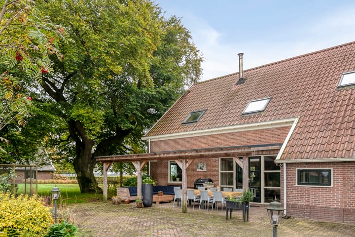 Foto 65 van Hoogenweg 60