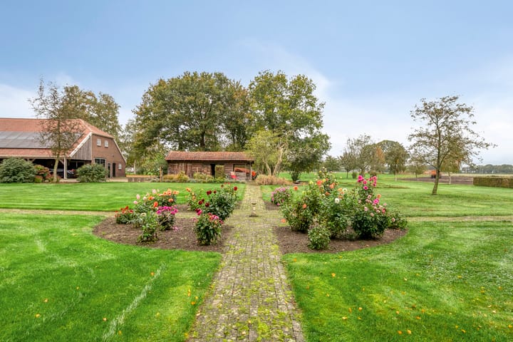 Foto 81 van Hoogenweg 60