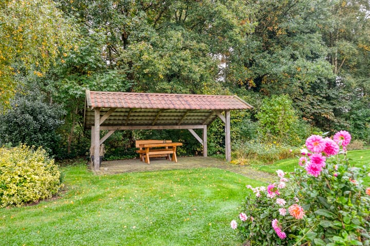 Foto 86 van Hoogenweg 60