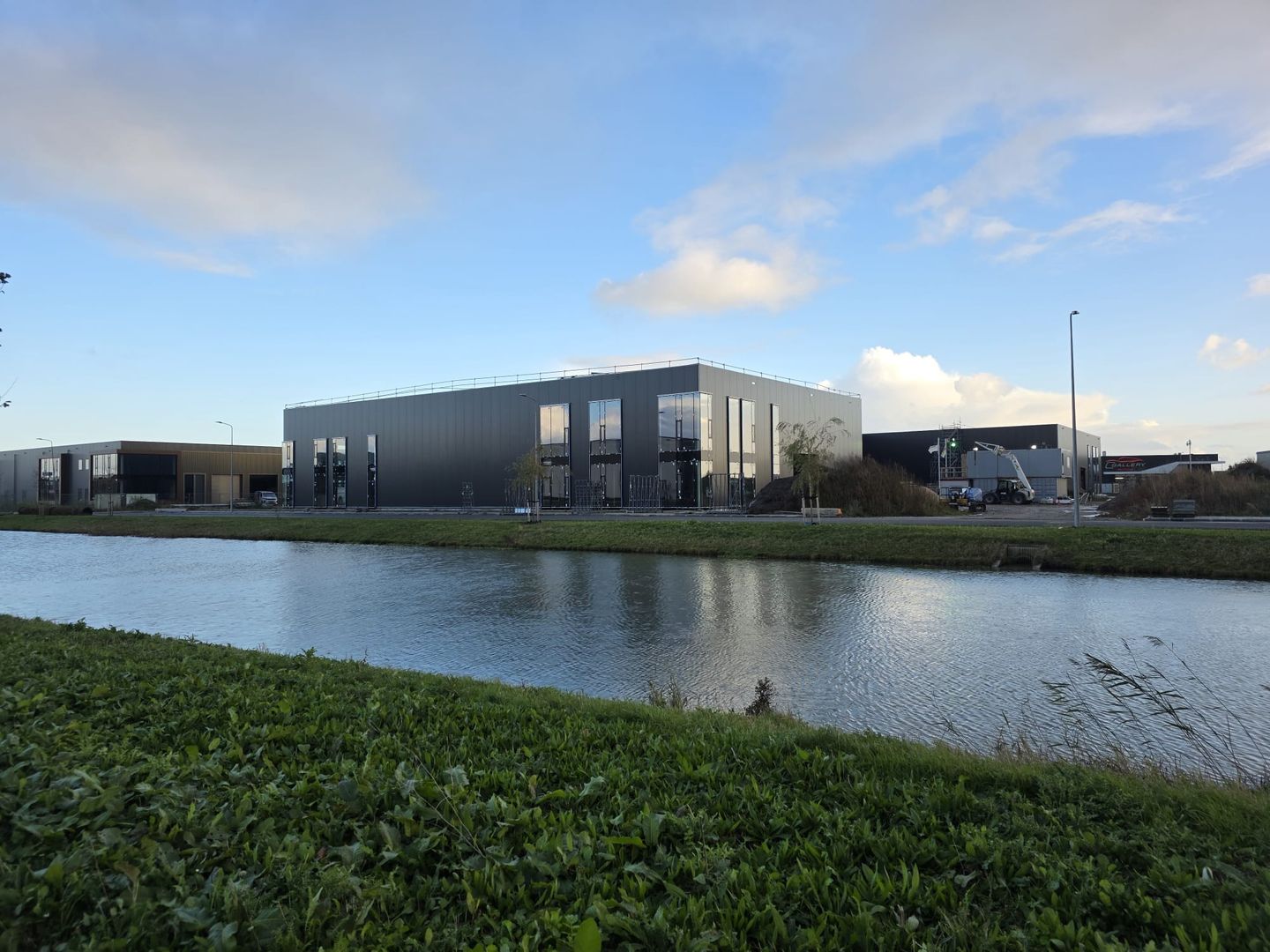 Bekijk foto 3 van John Kenneth Galbraithweg 12