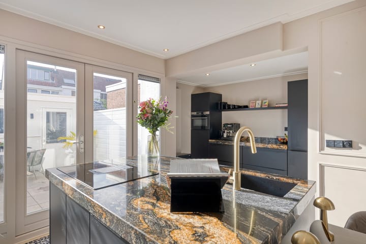 Foto 14 van Burgemeester Strick van Linschotenstraat 47