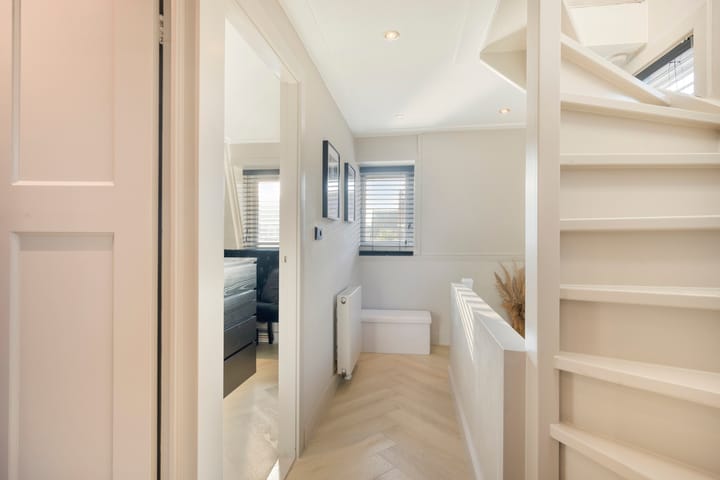 Foto 19 van Burgemeester Strick van Linschotenstraat 47