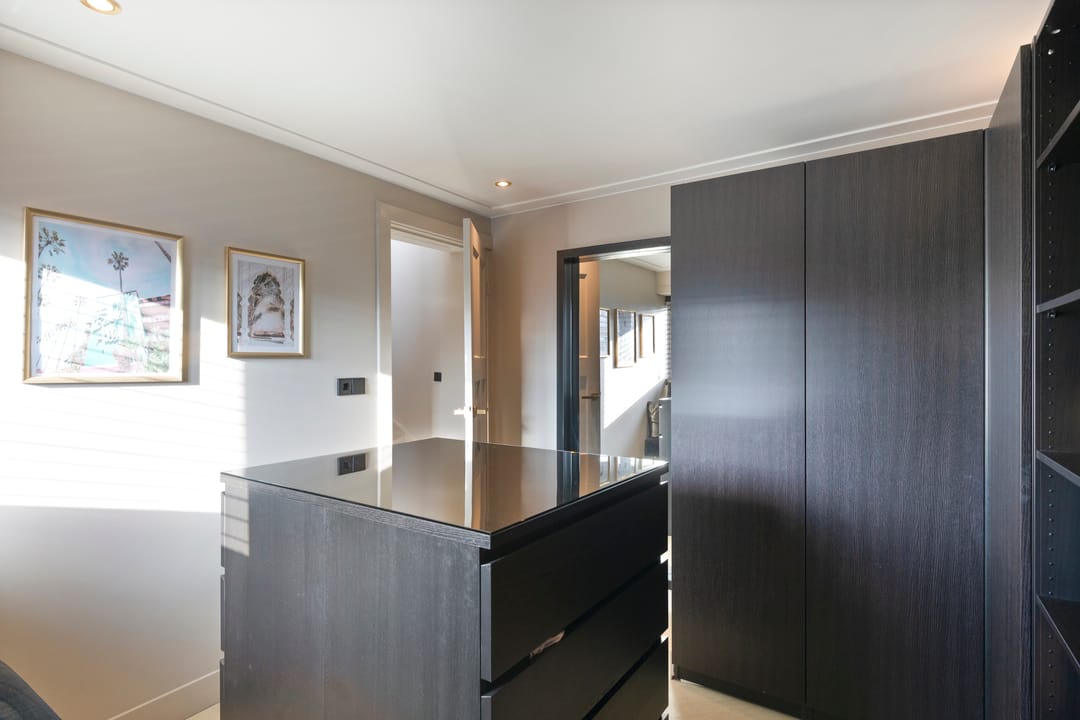 Photo 23 of Burgemeester Strick van Linschotenstraat 47