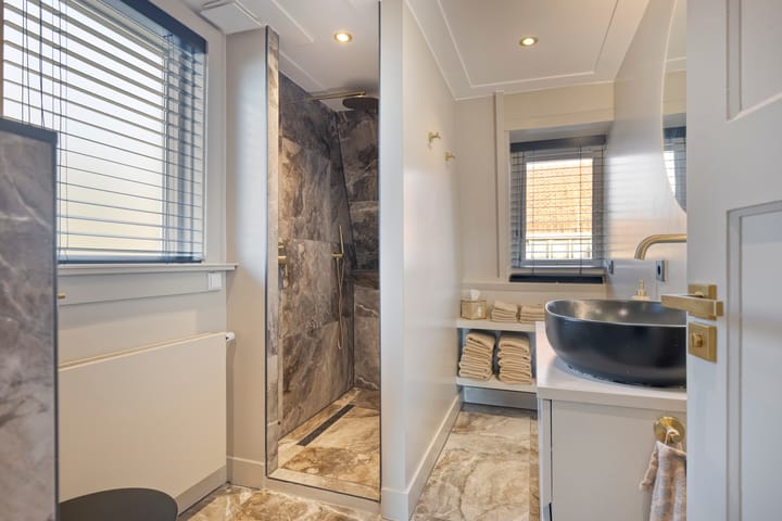 Foto 25 van Burgemeester Strick van Linschotenstraat 47