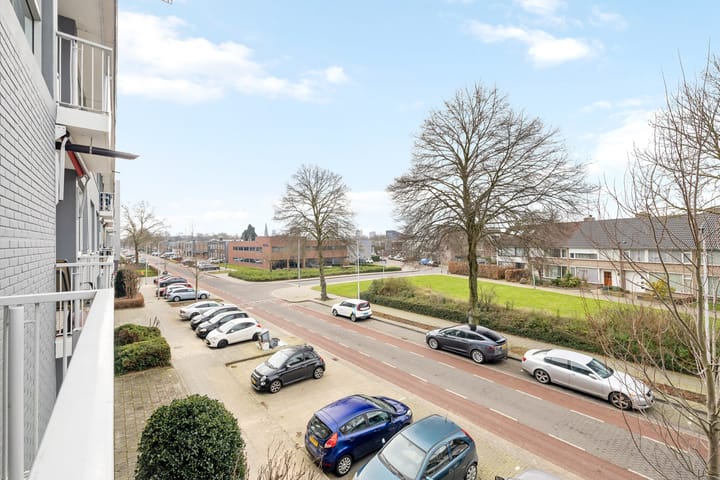 Photo 35 of Pisanostraat 416