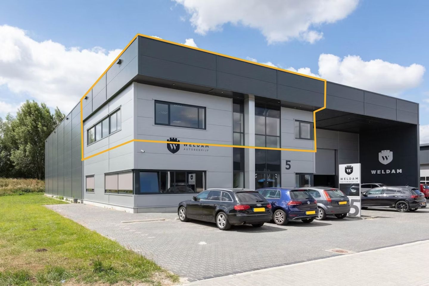 View photo 2 of Vijverweg 5