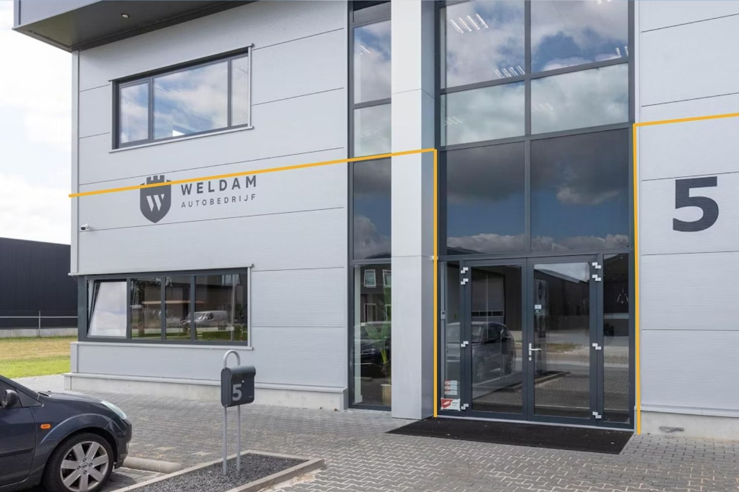 View photo 3 of Vijverweg 5