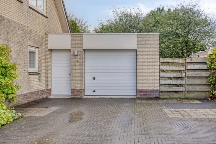 Photo 4 of Vanghout 21