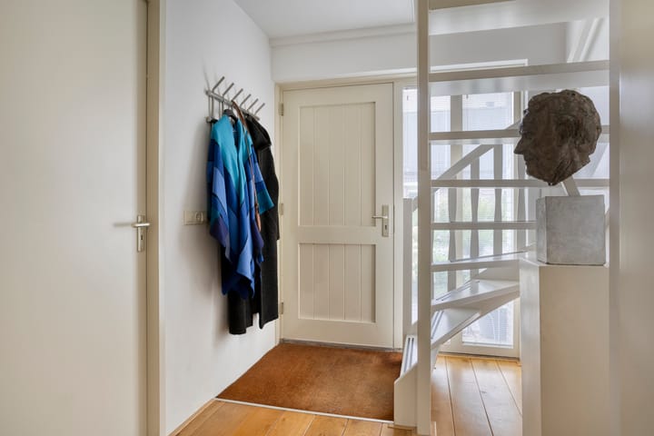 Photo 6 of Vanghout 21