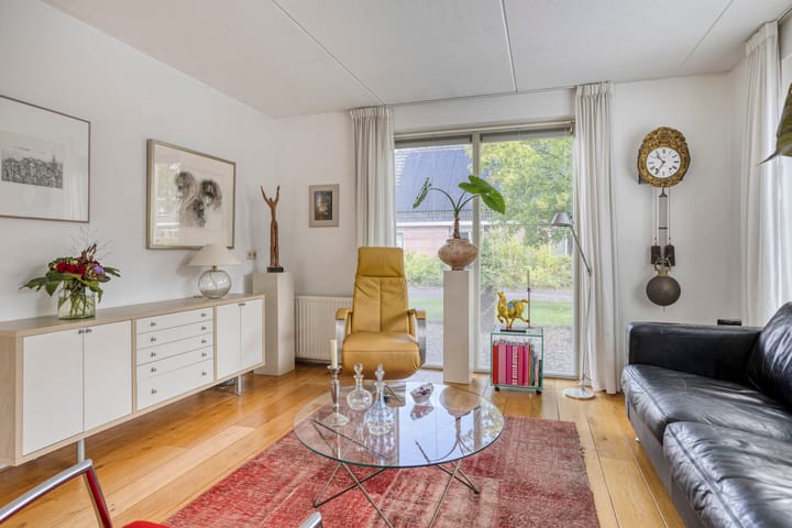 Photo 8 of Vanghout 21