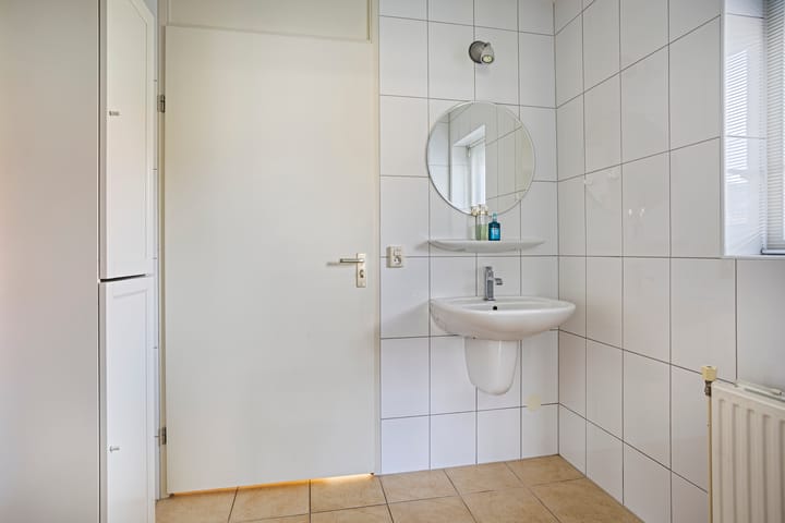 Photo 17 of Vanghout 21