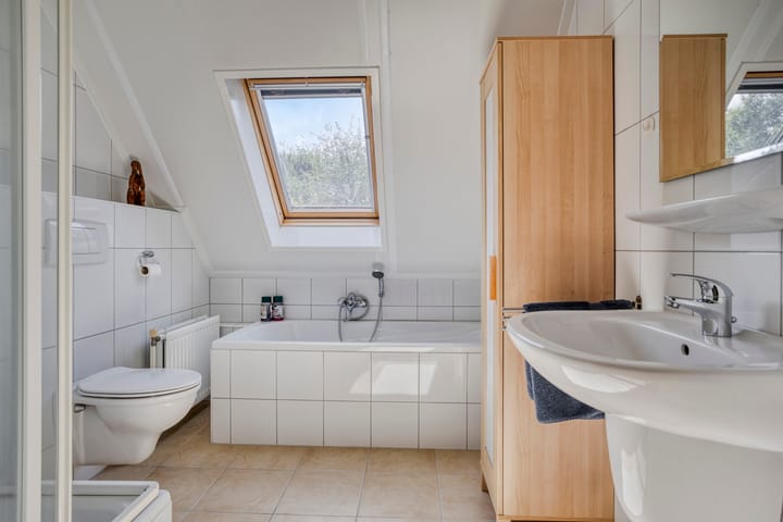 Photo 20 of Vanghout 21