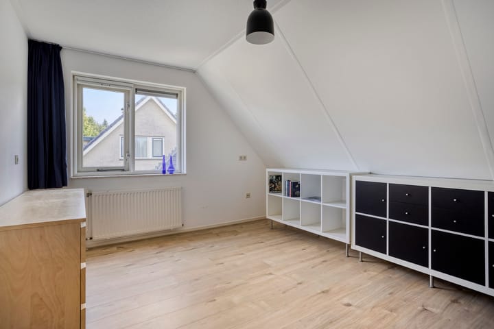 Photo 26 of Vanghout 21