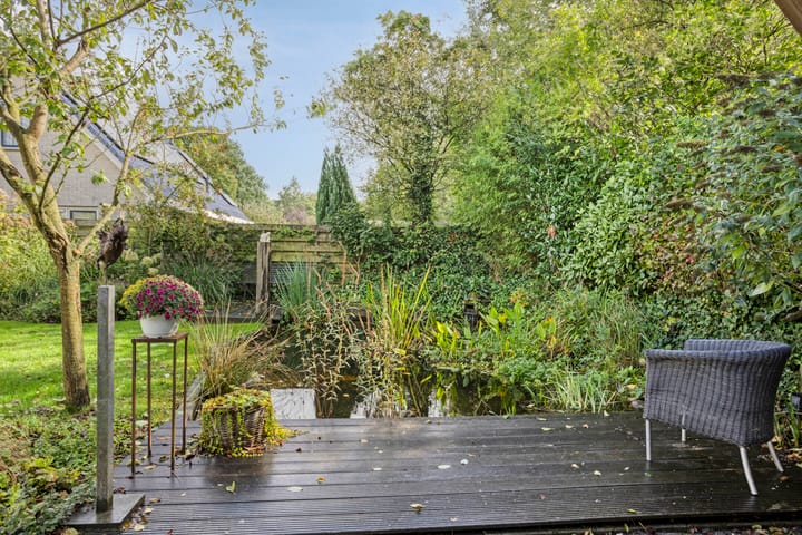 Photo 43 of Vanghout 21