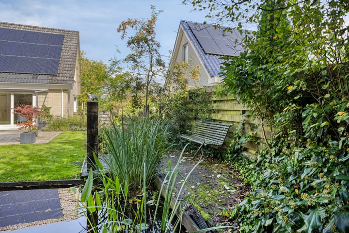 Photo 46 of Vanghout 21