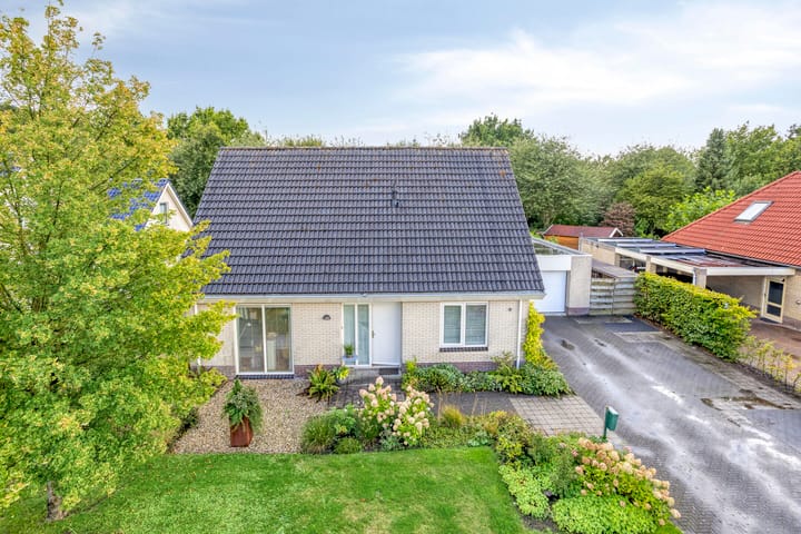 Photo 53 of Vanghout 21