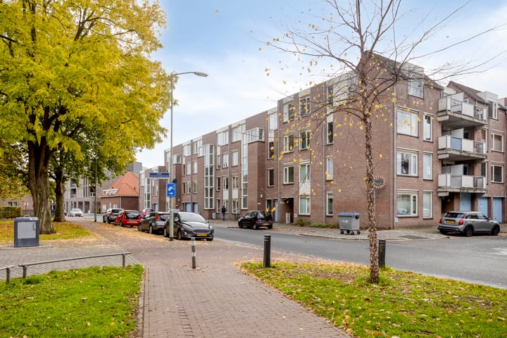 Foto 25 van Bram van den Berghstraat 97