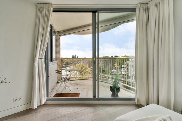 Photo 4 of Van Reigersbergenstraat 222