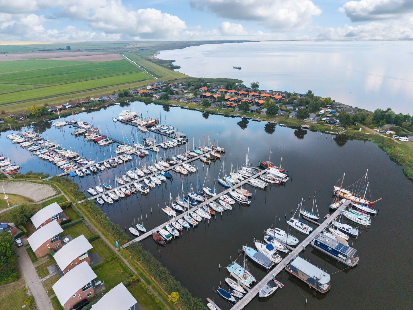 Photo 44 of Oostmahorn 190