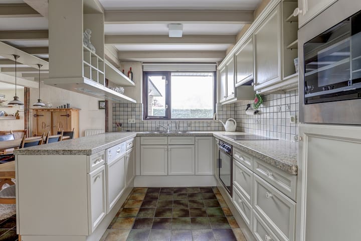 Photo 12 of Noordhoeklaan 8