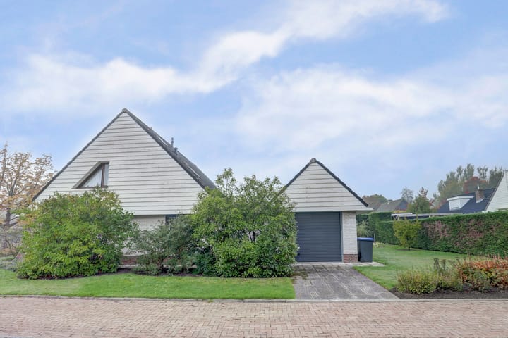 Photo 32 of Noordhoeklaan 8