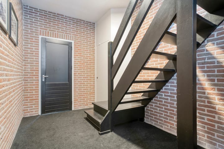 Photo 4 of Bloemendalstraat 1