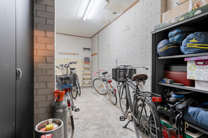 Photo 16 of Bloemendalstraat 1