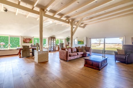 Veneweg 220 tertiary image