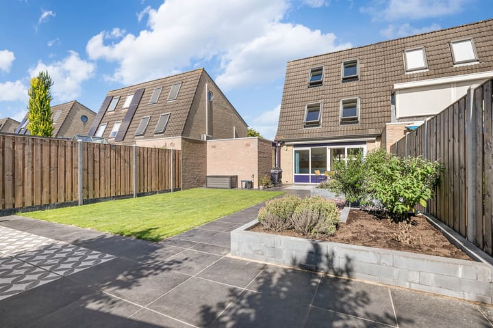 Photo 18 of Capella 7