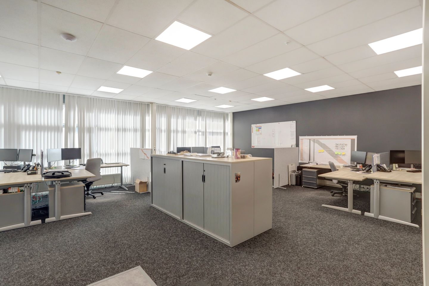 View photo 2 of Marconistraat 68