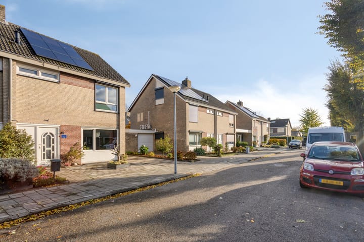 Foto 42 van Saksen Weimarstraat 11