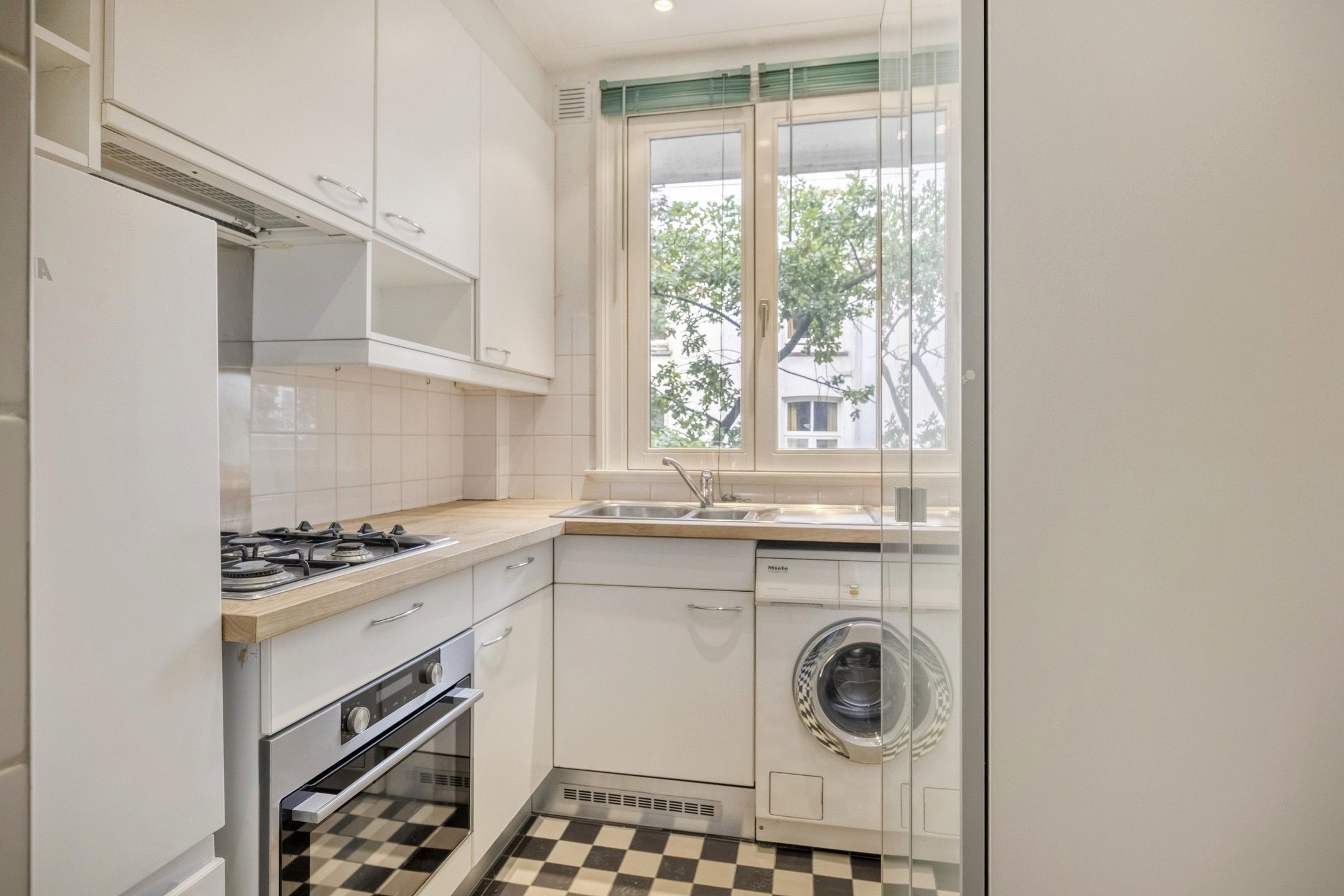 Photo 6 of Govert Flinckstraat 295-1