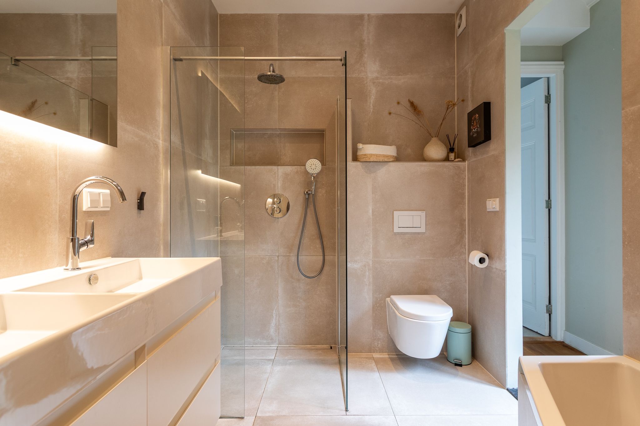 Foto 24 van Adelheidstraat 50