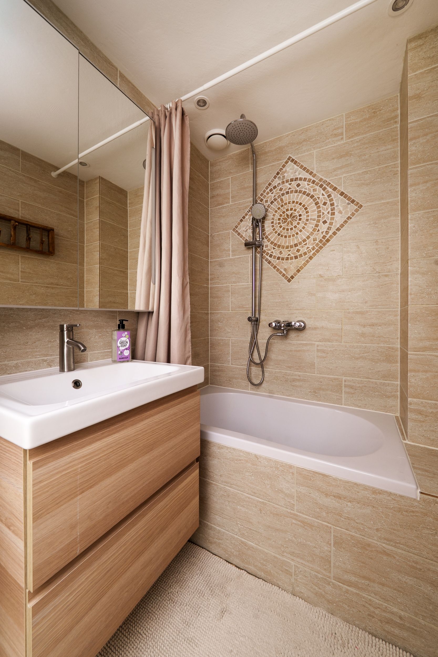 Foto 18 van Burgemeester Hazenberglaan 99